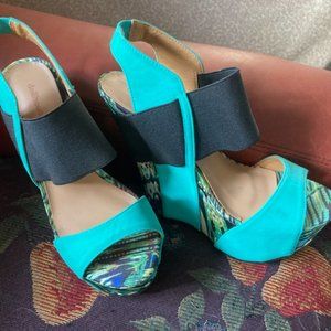 Dollhouse wedgies size 8.5